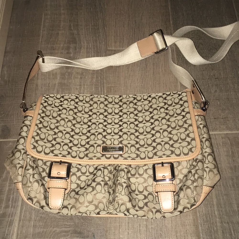 coach purse brown excellent condition